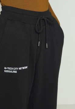 Nly by Nelly Prix Avantageux EMBROIDERED PANTS - Pantalon de survêtement pantalons haute femme -Nly by Nelly boutique b2ccd3e4ff674afb9604953c9fd61f74