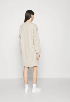 Nly by Nelly Prix Abordable PERFECT SLIT DRESS - Robe de jour robes col rond femme 4 Nly by Nelly Prix Abordable PERFECT SLIT DRESS - Robe de jour robes col rond femme -Nly by Nelly boutique b50b6e3b735548f5ae0218ad6db95bf1