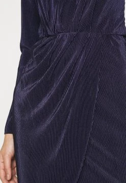 Prix Sympa Nly by Nelly GET IT ALL PLEATED DRESS - Robe fourreau robes col rond femme -Nly by Nelly boutique b57e47985e404ed78fb76620360e3e34