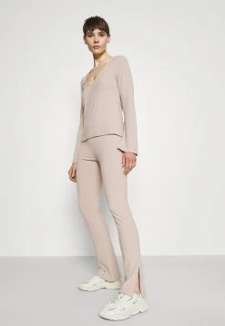 Nly by Nelly FLIRTY SET - Pantalon classique Plus Bas Prix De Vente pantalons haute femme 17 Nly by Nelly FLIRTY SET - Pantalon classique Plus Bas Prix De Vente pantalons haute femme -Nly by Nelly boutique b619aae521264a1e94c74fc51c168ad6