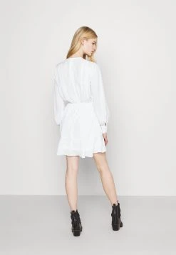 Nly by Nelly Meilleur Prix Garanti FLOUNCE AROUND DRESS - Robe de jour robes cache-cœur femme 11 Nly by Nelly Meilleur Prix Garanti FLOUNCE AROUND DRESS - Robe de jour robes cache-cœur femme -Nly by Nelly boutique b65475adb3f245529995b13cf32b7ec2