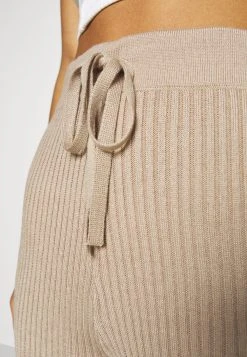 Nly by Nelly MAKE A MOVE PANTS - Pantalon classique Prix Favorable pantalons haute femme 13 Nly by Nelly MAKE A MOVE PANTS - Pantalon classique Prix Favorable pantalons haute femme -Nly by Nelly boutique babb6115fcf44fc3b363e53052b42702