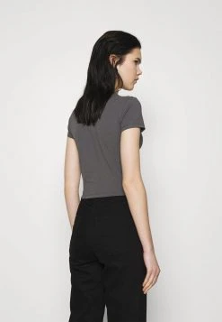 Haute Qualité Nly by Nelly PERFECT CROPPED TEE - T-shirt basique t-shirts et tops col rond femme -Nly by Nelly boutique bca4cf7613d9428a990ebdbe749e06e1