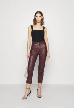 Nly by Nelly SHAPED BUST - Débardeur Qualité Fiable t-shirts et tops col carré femme 11 Nly by Nelly SHAPED BUST - Débardeur Qualité Fiable t-shirts et tops col carré femme -Nly by Nelly boutique c1e0c31176e54a2e8f1863be0f69eda7