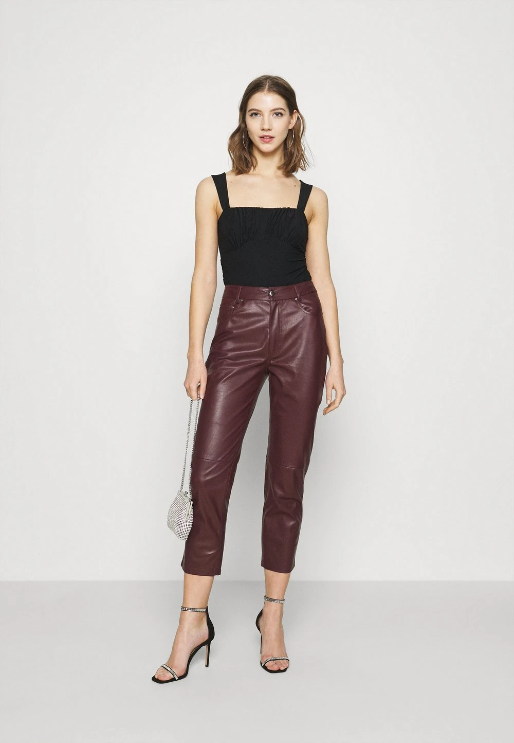 Nly by Nelly SHAPED BUST - Débardeur Qualité Fiable t-shirts et tops col carré femme 4 Nly by Nelly SHAPED BUST - Débardeur Qualité Fiable t-shirts et tops col carré femme – Image 2