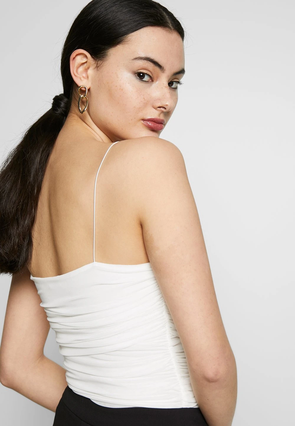 Nly by Nelly Soldes THIN STRAP - Débardeur t-shirts et tops encolure large ronde femme 6 Nly by Nelly Soldes THIN STRAP - Débardeur t-shirts et tops encolure large ronde femme – Image 4