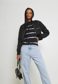 Nly by Nelly Prix Légers CHEEKY FIT LONG LEG - Jean droit jeans haute femme -Nly by Nelly boutique c5a257fa3b26449f8f34d3528b4dccb6