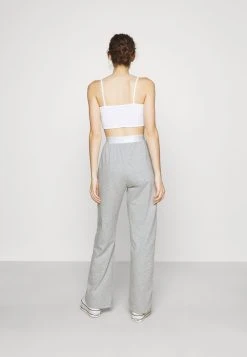 Nly by Nelly SLOUCHY PANTS - Pantalon de survêtement Prix Gelé pantalons normale femme 11 Nly by Nelly SLOUCHY PANTS - Pantalon de survêtement Prix Gelé pantalons normale femme -Nly by Nelly boutique c975e19fd20f4826a75a814e70270aa7