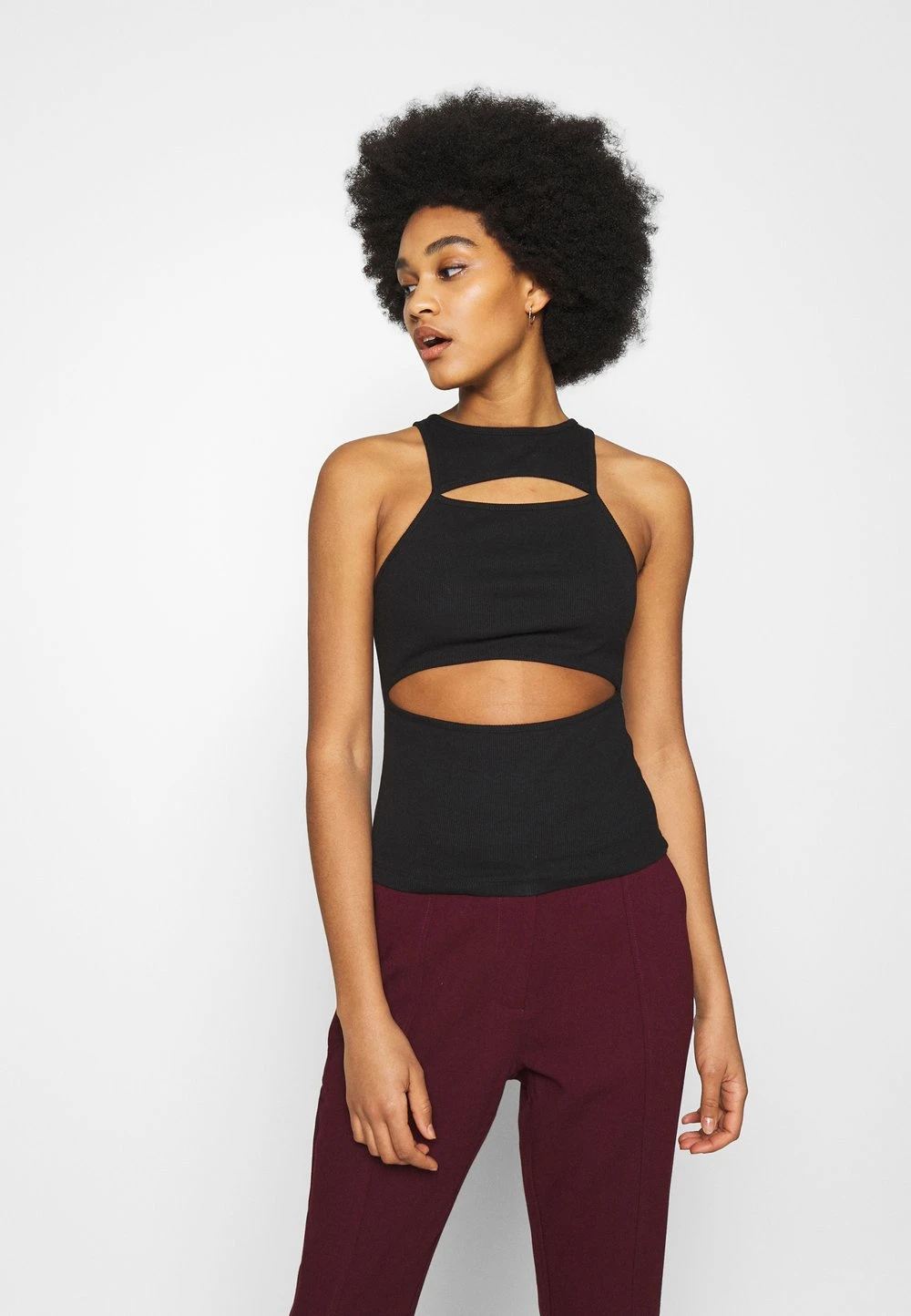 Prix Réduit Nly by Nelly DOUBLE CUT OUT - Débardeur t-shirts et tops col rond femme 3 Prix Réduit Nly by Nelly DOUBLE CUT OUT - Débardeur t-shirts et tops col rond femme