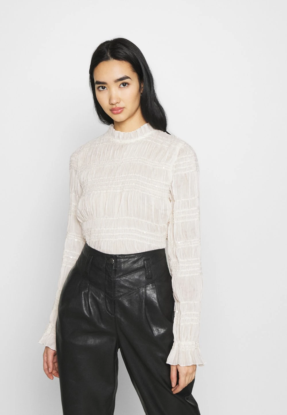 Nly by Nelly RUCHED GLITTER BLOUSE - T-shirt à manches longues Prix Dégriffé t-shirts et tops col rond femme 3 Nly by Nelly RUCHED GLITTER BLOUSE - T-shirt à manches longues Prix Dégriffé t-shirts et tops col rond femme