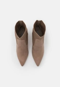 Prix Malin Nly by Nelly BLOCK HEEL BOOT - Bottines pointu femme 14 Prix Malin Nly by Nelly BLOCK HEEL BOOT - Bottines pointu femme -Nly by Nelly boutique d4a374eb52ac4ea4a0fb05a1cc1b241c