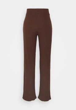 Un Tarif Préférentiel Nly by Nelly CROPPED SET - T-shirt basique pantalons normale femme 13 Un Tarif Préférentiel Nly by Nelly CROPPED SET - T-shirt basique pantalons normale femme -Nly by Nelly boutique d57bdcb556ef446f8c7da06fab591414