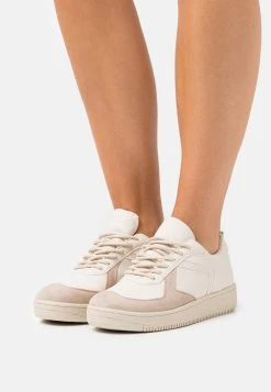 Prix Dégriffé Nly by Nelly SMASHING - Baskets basses baskets & sneakers rond femme