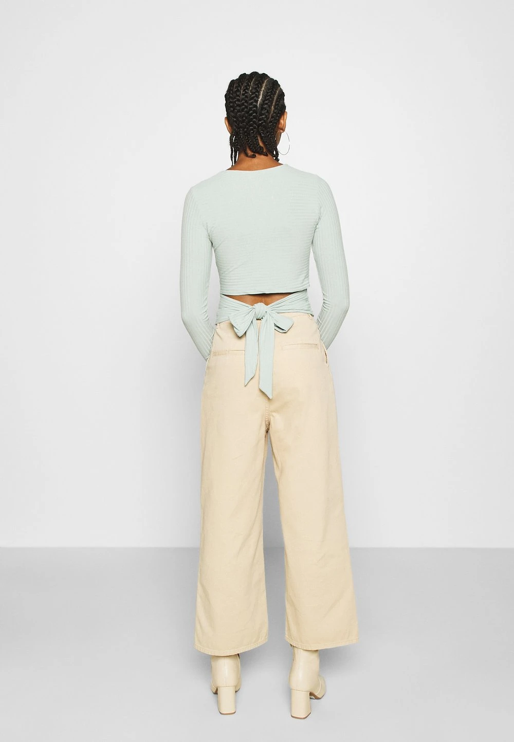 db5ecbc828224bd281d7967c8eb2a0b6.jpg Qualité Garantie Nly by Nelly TIE BACK - T-shirt à manches longues t-shirts et tops col rond femme -Nly by Nelly boutique db5ecbc828224bd281d7967c8eb2a0b6