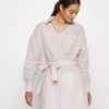 Nly by Nelly Produit de première qualité CASUAL SHIRT DRESS - Robe chemise robes col à revers femme 2 Nly by Nelly Produit de première qualité CASUAL SHIRT DRESS - Robe chemise robes col à revers femme -Nly by Nelly boutique dd1530fca3564beeb9dfe6a7c2371f55