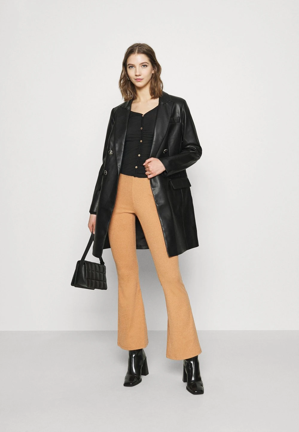 Pas Cher Nly by Nelly LIGHT BUTTON TOP - T-shirt à manches longues t-shirts et tops col en v profond femme 4 Pas Cher Nly by Nelly LIGHT BUTTON TOP - T-shirt à manches longues t-shirts et tops col en v profond femme – Image 2