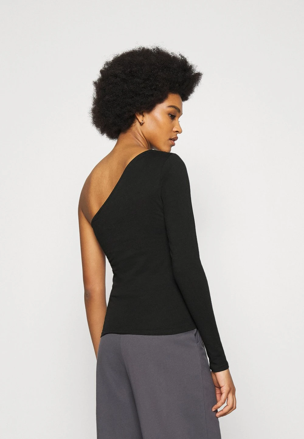 e03d39c79d0741c98a202a97e4da3051.jpg Meilleur Prix Garanti Nly by Nelly ONE SLEEVE CUT TOP - T-shirt à manches longues t-shirts et tops couleur unie femme -Nly by Nelly boutique e03d39c79d0741c98a202a97e4da3051