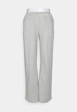 Nly by Nelly SLOUCHY PANTS - Pantalon de survêtement Prix Gelé pantalons normale femme 13 Nly by Nelly SLOUCHY PANTS - Pantalon de survêtement Prix Gelé pantalons normale femme -Nly by Nelly boutique e318dec702ef4e388555a4212aba707c