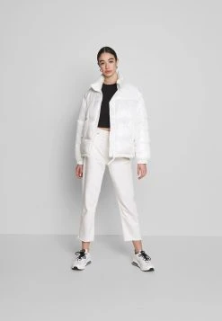 Prix Distinctifs Nly by Nelly PERFECT CROPPED TEE - T-shirt basique t-shirts et tops col rond femme 3 Prix Distinctifs Nly by Nelly PERFECT CROPPED TEE - T-shirt basique t-shirts et tops col rond femme -Nly by Nelly boutique e4309c4c372b4ce89b25a3ae920c0ea7