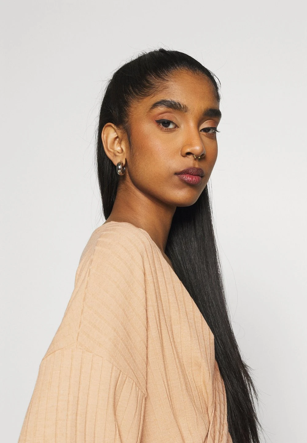 Nly by Nelly LUXURIOUS WRAP - T-shirt à manches longues Prix Gelé t-shirts et tops cache-cœur femme 7 Nly by Nelly LUXURIOUS WRAP - T-shirt à manches longues Prix Gelé t-shirts et tops cache-cœur femme – Image 5