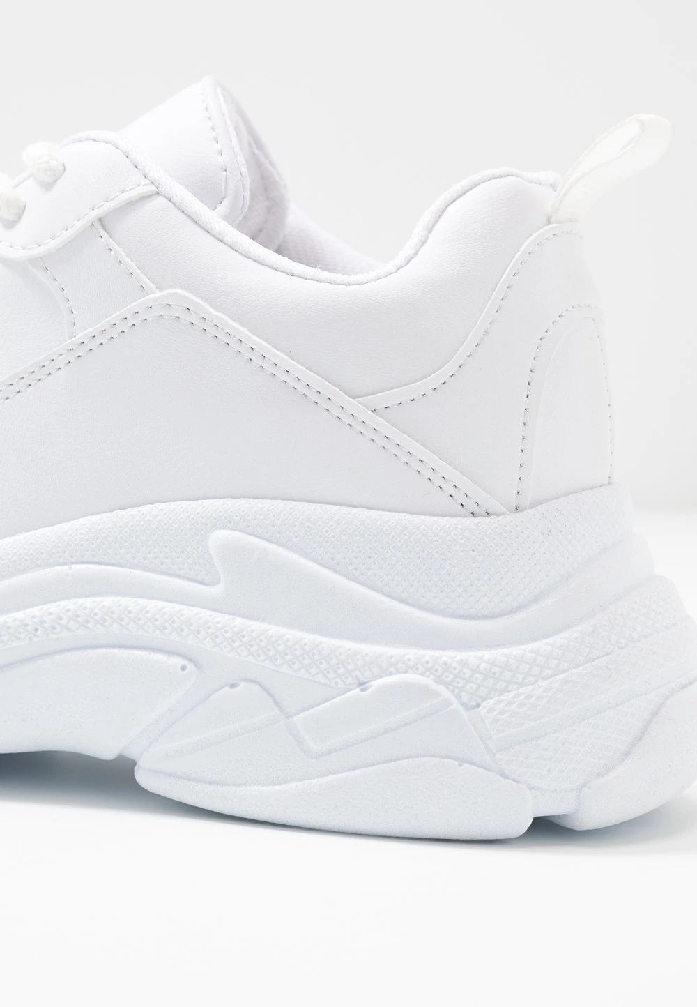 e4e912e455924ee0a391b796501b8f38.jpg Nly by Nelly PERFECT CHUNKY - Baskets basses Réduction baskets & sneakers rond femme -Nly by Nelly boutique e4e912e455924ee0a391b796501b8f38