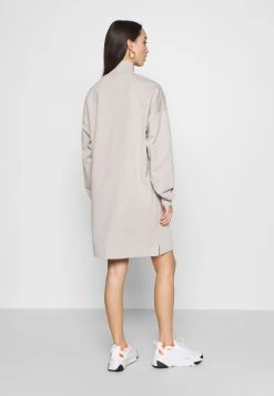 Nly by Nelly FRONT ZIP DRESS - Robe de jour Prix Réduit robes col camionneur femme -Nly by Nelly boutique edff092e3920413a9b15feb26a836420