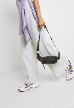 Nly by Nelly MY BEST PANTS - Pantalon de survêtement Prix Distinctifs pantalons haute femme 5 Nly by Nelly MY BEST PANTS - Pantalon de survêtement Prix Distinctifs pantalons haute femme -Nly by Nelly boutique ee7723faca074264949485746f22b36a