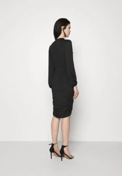 Nly by Nelly KEYHOLE TIE SLINKY DRESS - Robe en jersey Prix Ourlé robes col en v profond femme 13 Nly by Nelly KEYHOLE TIE SLINKY DRESS - Robe en jersey Prix Ourlé robes col en v profond femme -Nly by Nelly boutique f00f91780a594548abadaa3f5e3ad948