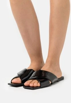 Prix Légers Nly by Nelly PADDED CRISS CROSS - Mules ouvert femme