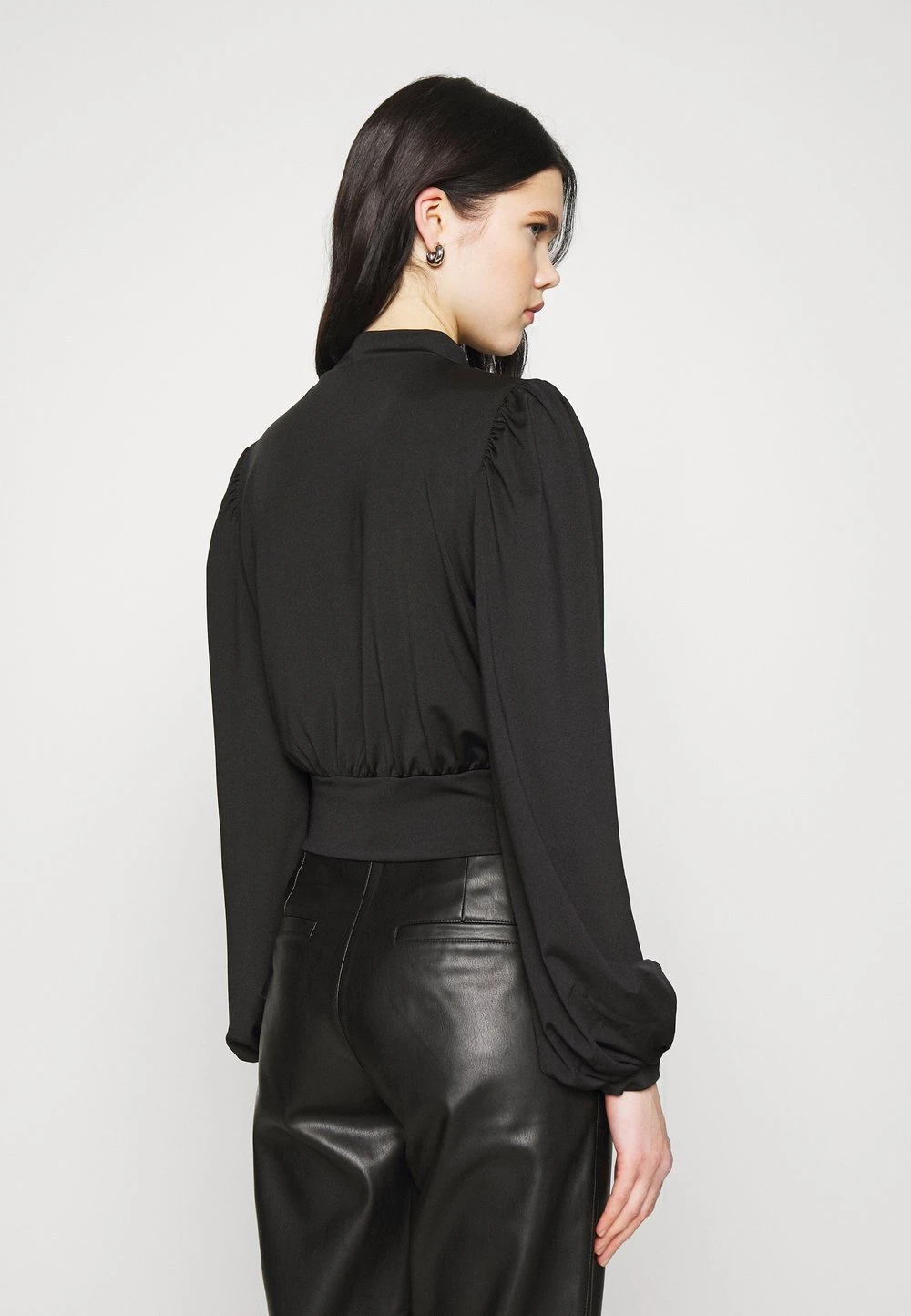 Nly by Nelly KEYHOLE FRONT - T-shirt à manches longues Prix Dynamité t-shirts et tops col officier femme 5 Nly by Nelly KEYHOLE FRONT - T-shirt à manches longues Prix Dynamité t-shirts et tops col officier femme – Image 3