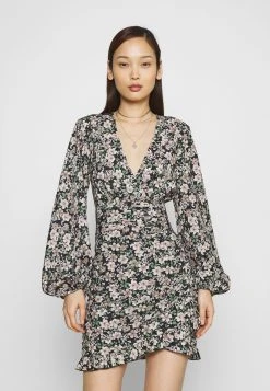 Nly by Nelly Haute QualitĂ© ROMANTIC DRESS - Robe de soirĂ©e robes cache-cœur femme