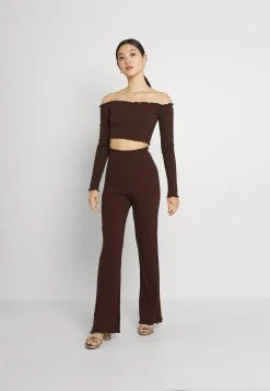 Nly by Nelly OFF SHOULDER SET - T-shirt à manches longues Prix Légers pantalons haute femme