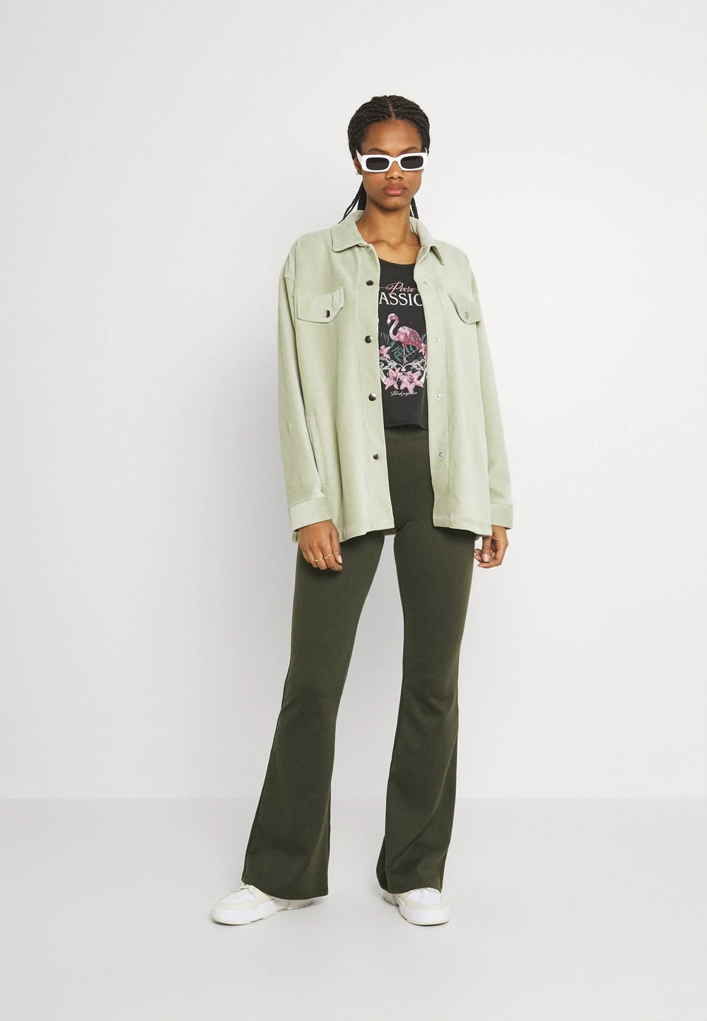 fe0afa0405744976a5a006fcc01e64d0.jpg Prix Dynamité Nly by Nelly OVERSIZED SHACKET - Blouse chemises et blouses col à revers femme -Nly by Nelly boutique fe0afa0405744976a5a006fcc01e64d0