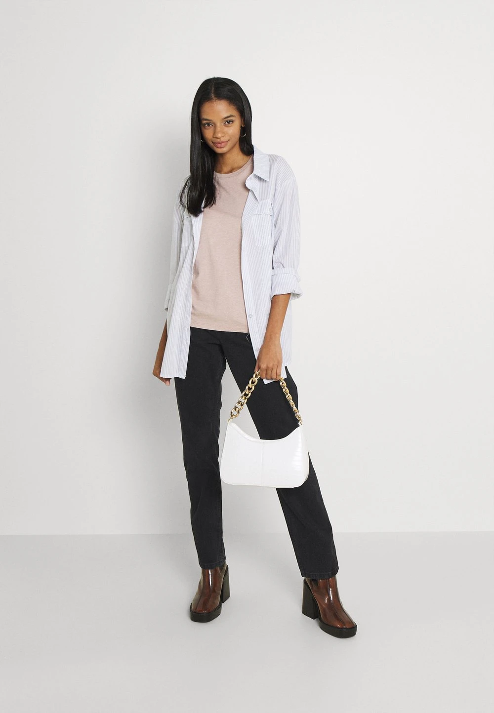 Nly by Nelly Se Vend Bas Prix CHEEKY - Jean droit jeans haute femme 4 Nly by Nelly Se Vend Bas Prix CHEEKY - Jean droit jeans haute femme – Image 2